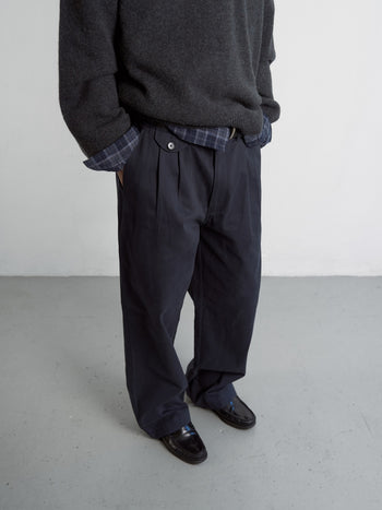 Everyday Pin-tuck Chino Pants (Navy)