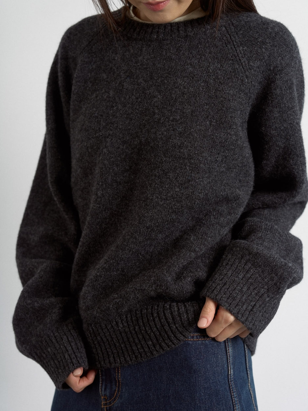 Shaggy Dog Round Knit (Charcoal)