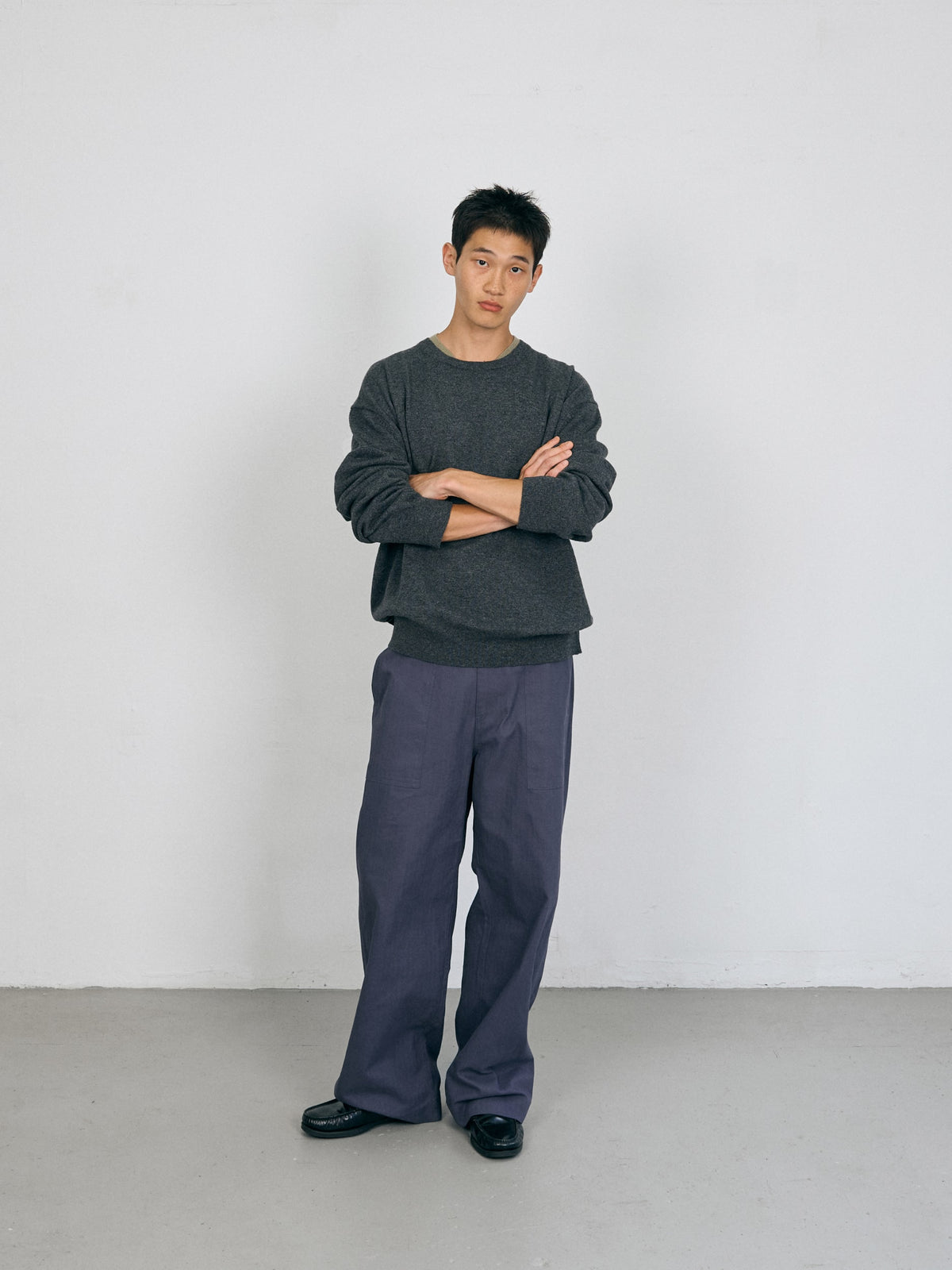 Layered Wool Crew Knit (Charcoal-Olive)
