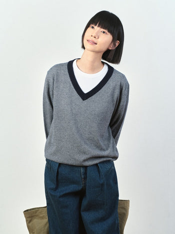 Loose Fit Pin-tuck Denim Pants - Mid Indigo | A1 (M)