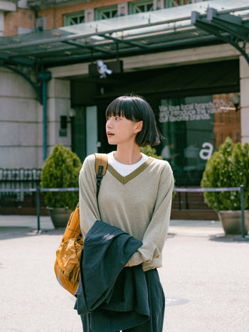 (W)Pin-Stripe V-neck Knit (Navy)