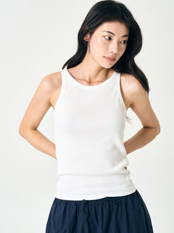 U-neck Sleeveless Top (White)