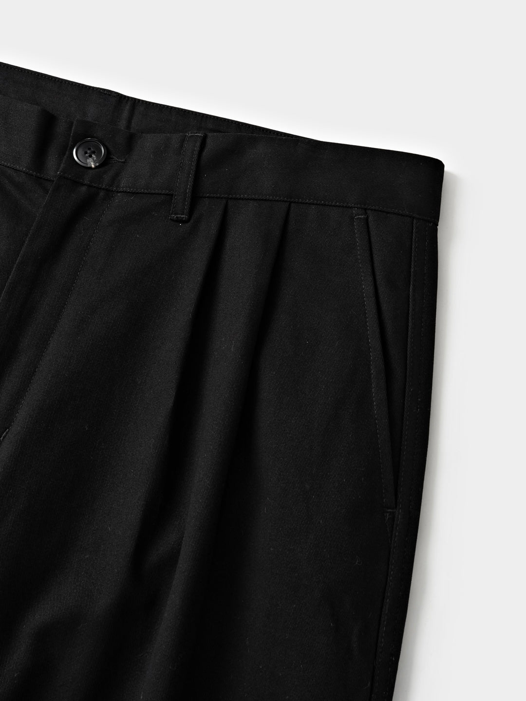 Everyday Pin-tuck Chino Pants (Black)