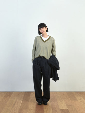 (W)Pin-Stripe V-neck Knit (Navy)