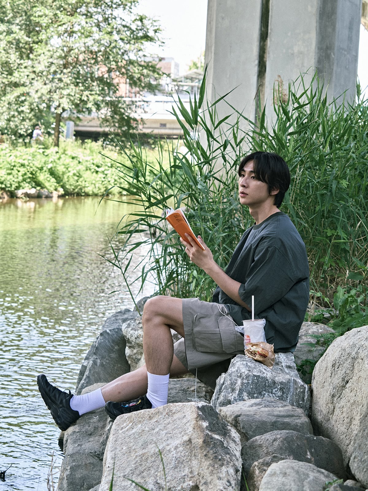 Utility Pin-tuck Cargo Shorts (Ecru)