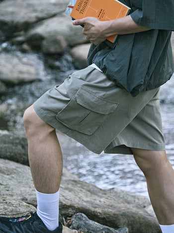 Utility Pin-tuck Cargo Shorts (Light Olive)
