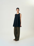 Pleats Sleeveless Top (Black)