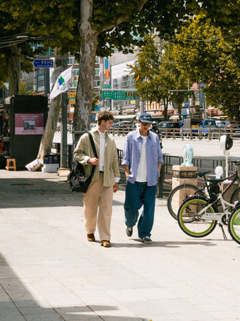 Loose Fit Pin-tuck Denim Pants - Mid Indigo | A2 (L)